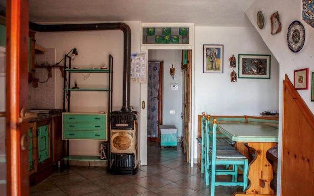 Villa 50 Metri Spiaggia Ottiolu Rea1