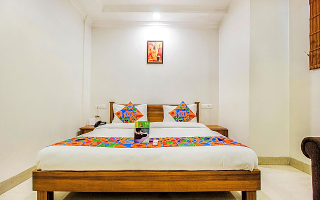 FabHotel Model Town Heights