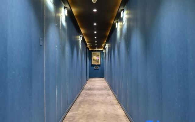 Yoyo Hotel