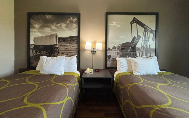 Super 8 by Wyndham Grayville