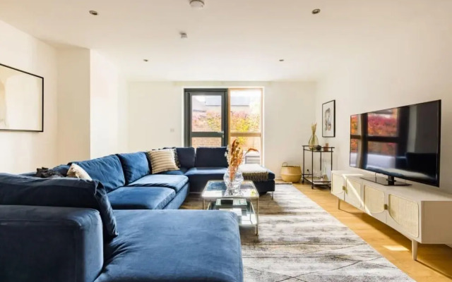 The Clapham - Captivating 2bdr With Garden Parking