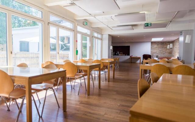 Hyve Hotel Basel - Hostel