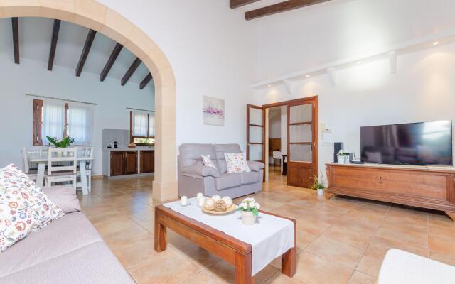 NA MAIANS - Villa with private pool in Canyamel. Free WiFi