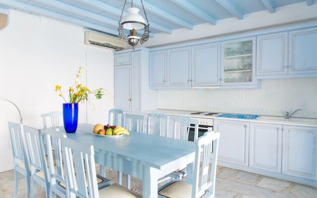 Villa Adonis