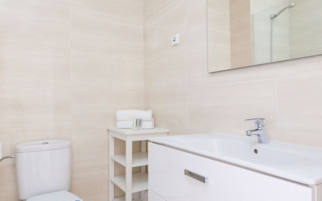 Oasis Be my Guest Castelldefels