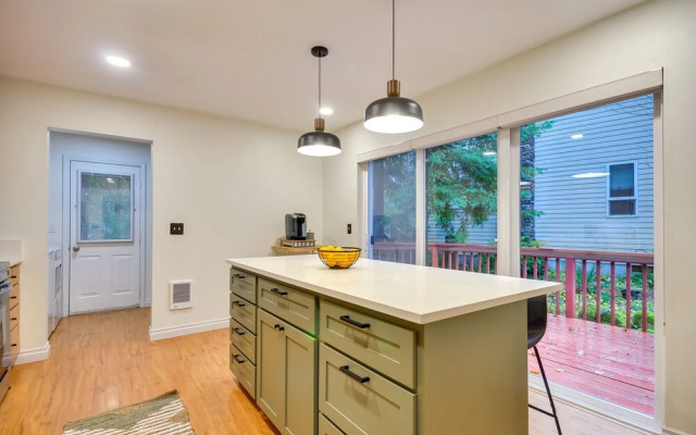 Mt Hood 'timberhaus' w/ Family-friendly Amenities!