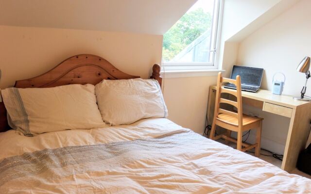 2 Bedroom Penthouse in Edinburgh