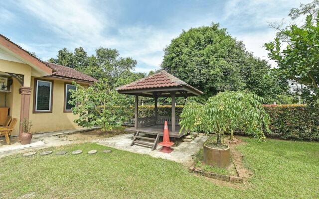 OYO 90692 Tok Babah Village Homestay