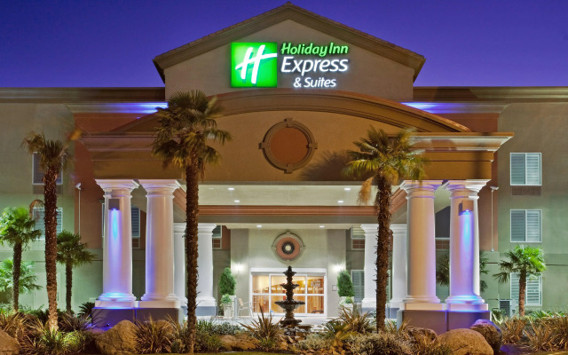 Holiday Inn Express and Suites Modesto, an IHG Hotel