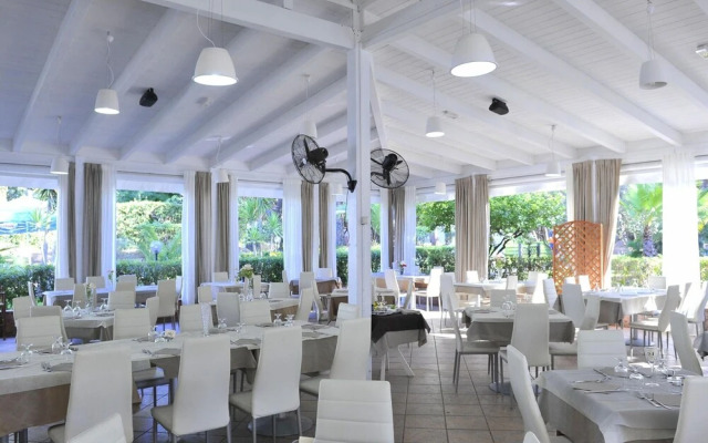 New Apartment in Baia Domzia Near the sea