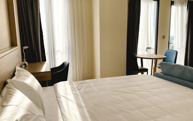 PH Hotel & Apartment