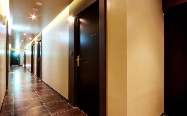 Rich Diamond Hotel