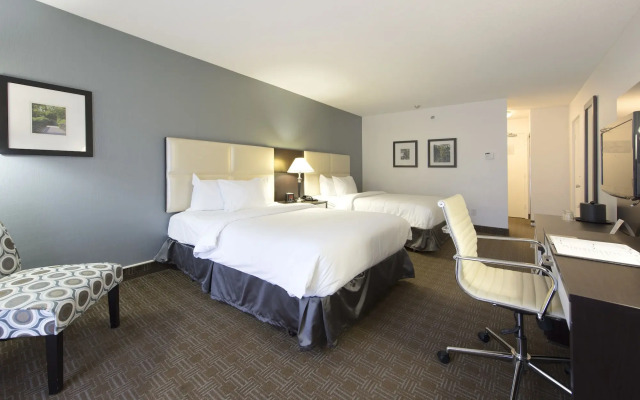 Toronto Don Valley Hotel and Suites