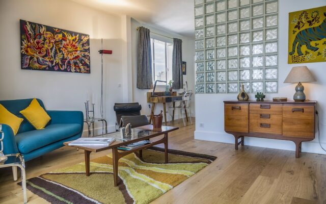 EUROPEA Eiffel Tower View Residence