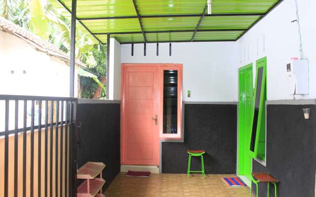 Kampoeng Pakis Inn