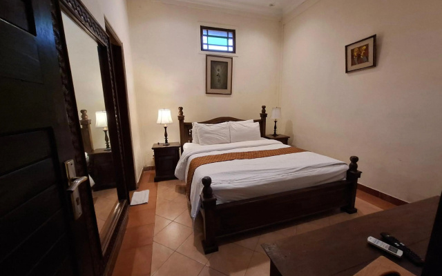 Joglo Plawang Villa & Resort – Guest Rooms – Sleman