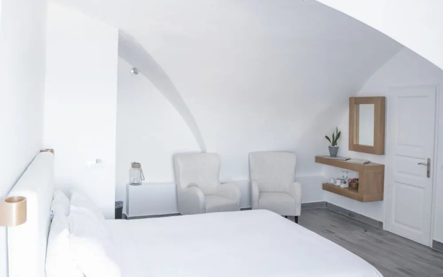Thireas Hotel