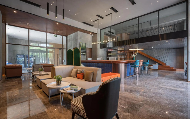 Ginza Jiayue Select Hotel (Qihe Wanda Plaza Spring City Oulebao)