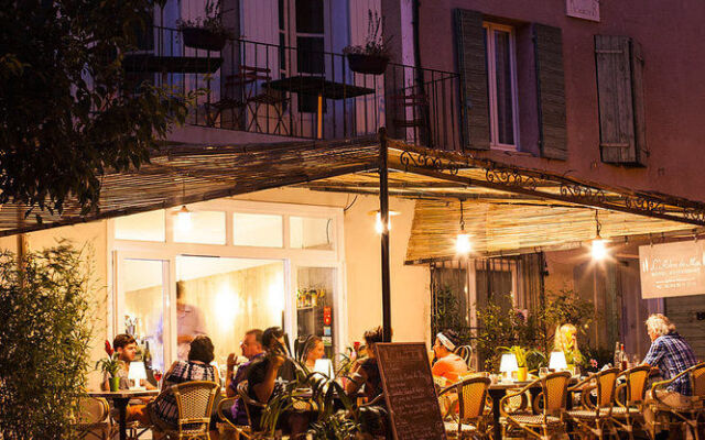 Hôtel Restaurant lArbre de Mai