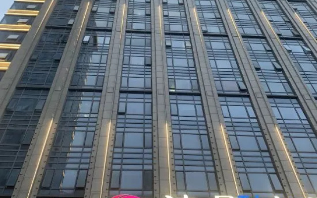 Hengba Hotel Chain (Shaoxing Jinghu Resort Olympic Sports Center)