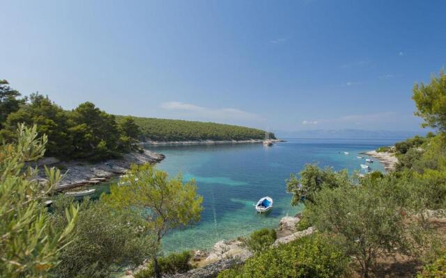 Villa Bistrana - 15m from sea