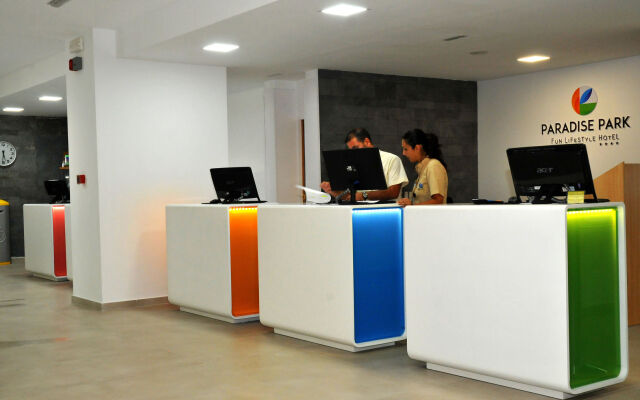 Отель Paradise Park Fun Lifestyle