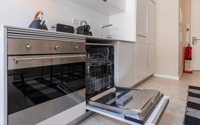 Carmo 43 by LovelyStay