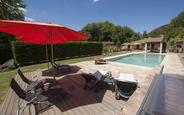 Mulino Cintoia Chianti Toscana Pool, Sauna and Jacuzzi Experience