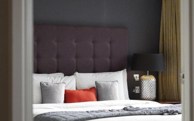 Renaissance London Heathrow Hotel