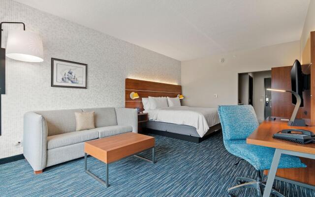 Holiday Inn Express & Suites Orlando - Lake Buena Vista, an IHG Hotel