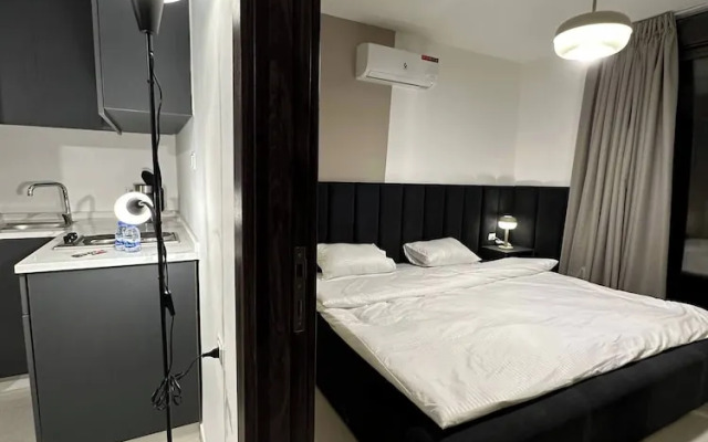 Stylish Luxe Apartment