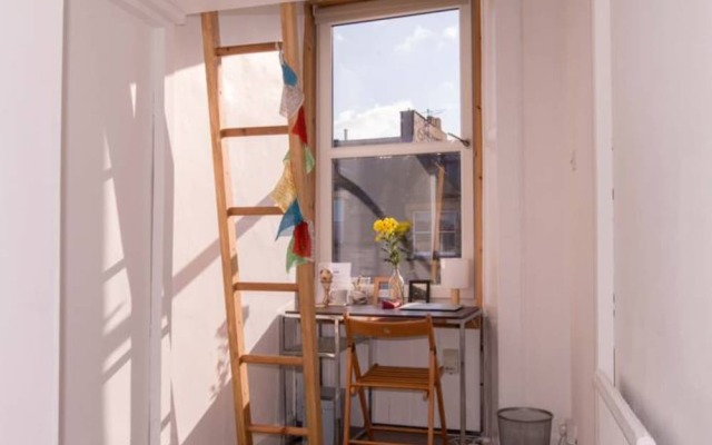 Comfortable Apartment in Leith