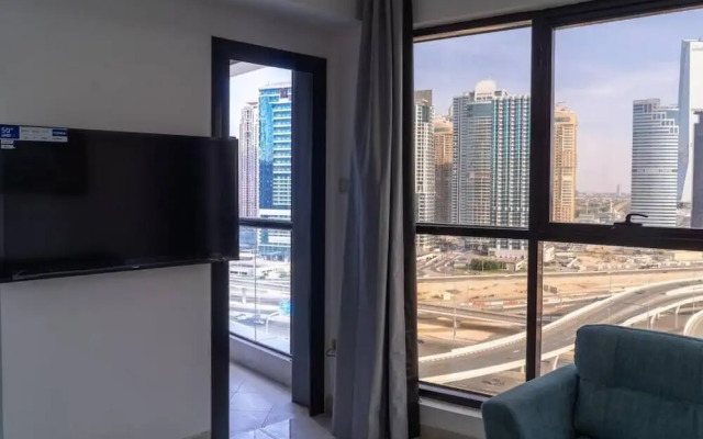 1BR Near Metro and Tramp