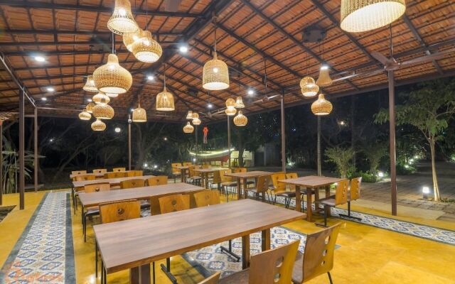 Jomo Resort