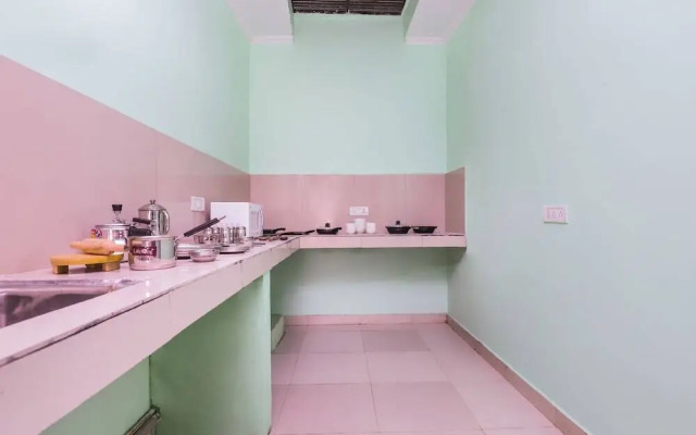 OYO LIFE NOD467 Sector 135