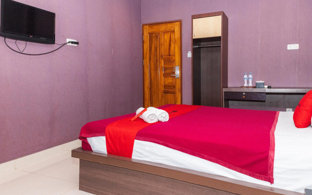 RedDoorz Plus @ Paal 2 Manado