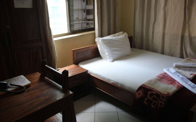 Ideal Hotel