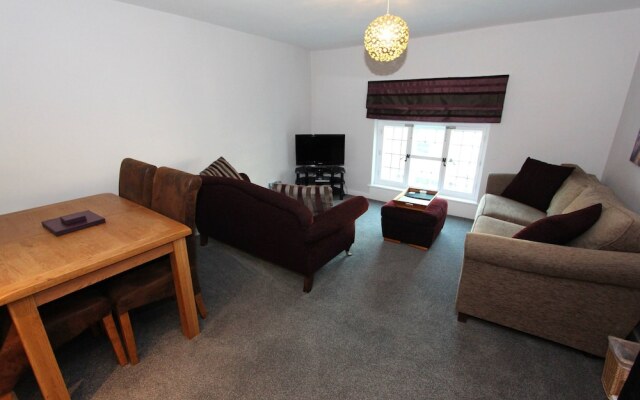 Commonhall Apartments, Top Floor