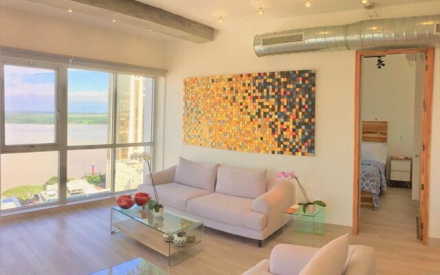 Deluxe Highrise River & City View Flats Gye