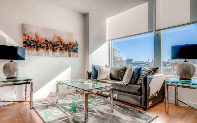 Global Luxury Suites at The Financial District