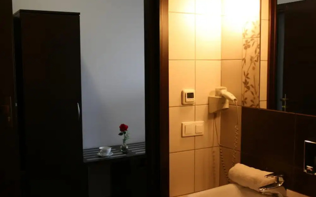 Hotel Junior 2