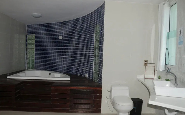 Mansao 6 suites c piscina e jacuzzi 082M