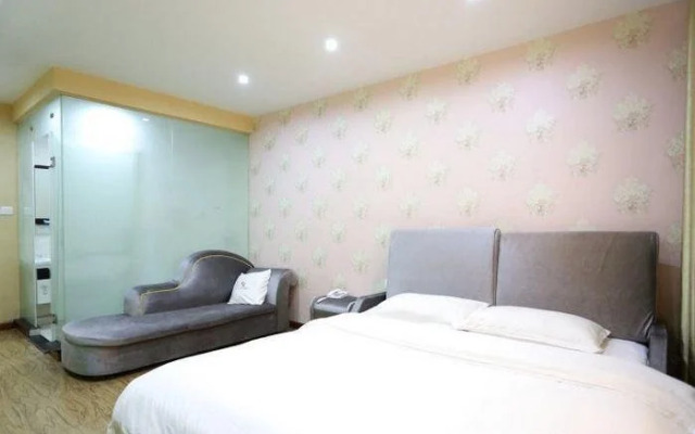 Xinzhilian Ning'ai Love Hotel