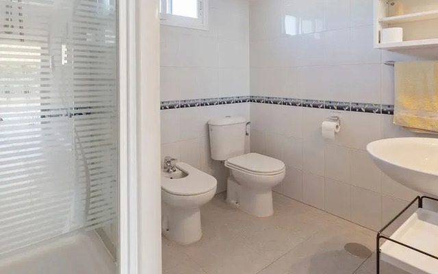 Detached Villa With a Large Private Swimming Pool