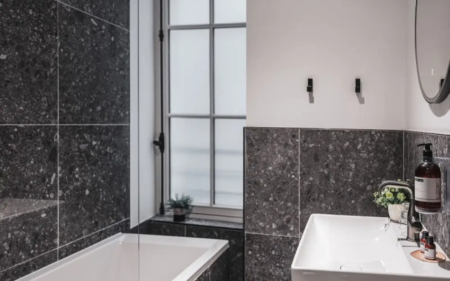 Appartements Crébillon - Maisons du Monde Hôtel & Suites