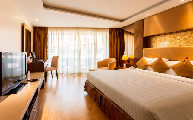 Nova Gold Hotel (SHA Extra Plus)