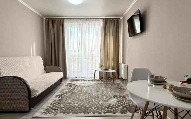 Moon72 (Мун72) на улице Вадима Бованенко