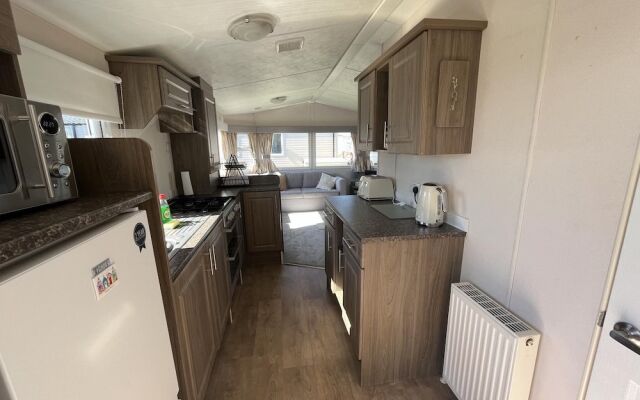 2 Bed Caravan Pets go Free at Heacham Beach
