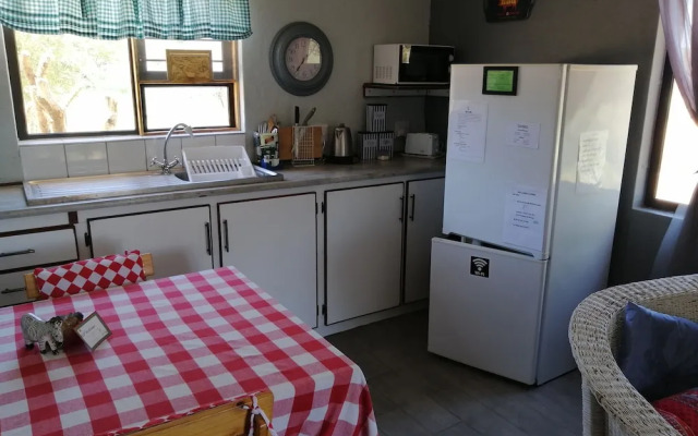 Ann's Lodge & Camping