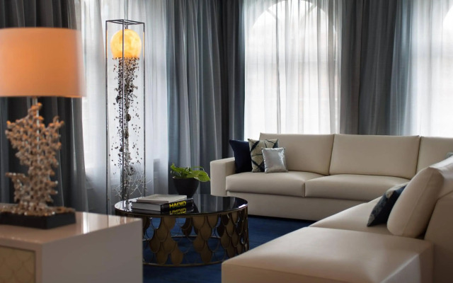 Renaissance Hamburg Hotel